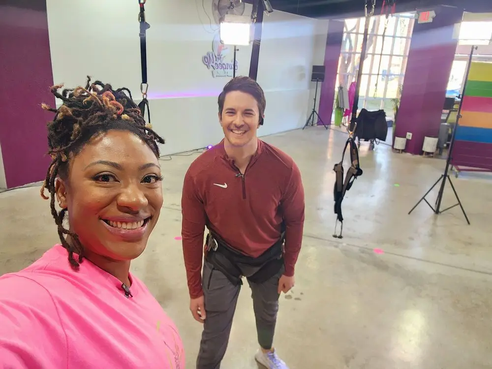 Inside the Bungee Up studio - flyers and coaches at the studio, photo 6